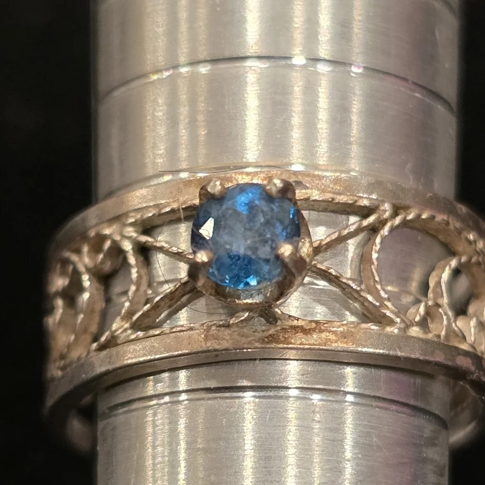 Blue Topaz And Sterling Silver Filigree Ring Size 6.75